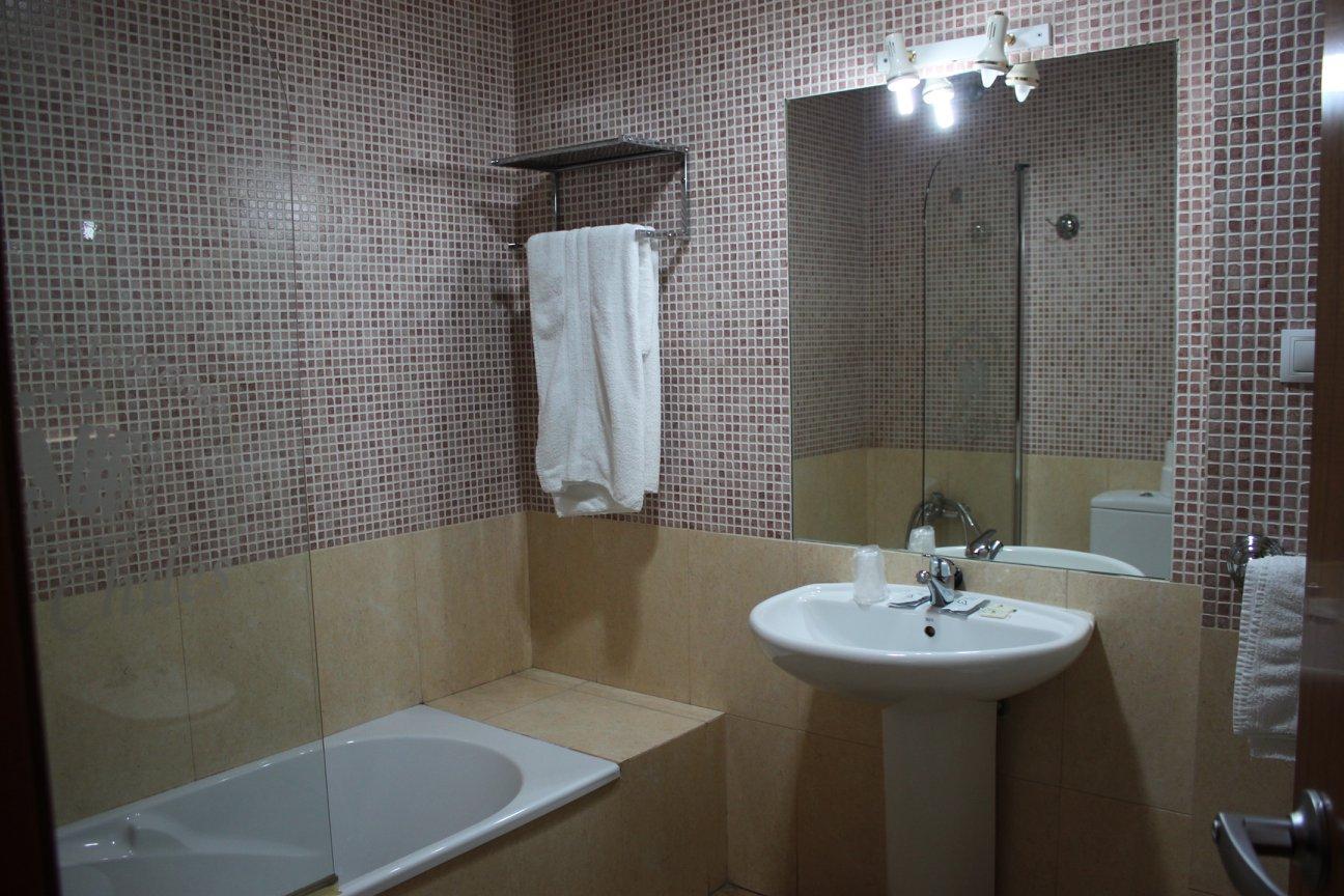 Hotel Los Chiles Вільянуева-дель-Арсобіспо Екстер'єр фото