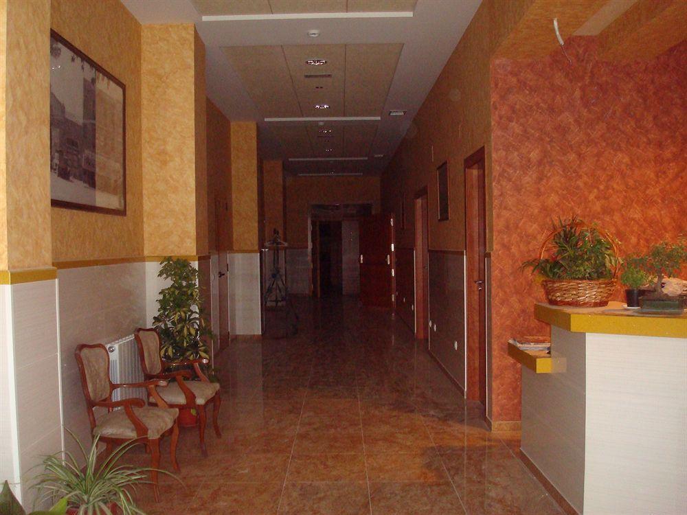Hotel Los Chiles Вільянуева-дель-Арсобіспо Екстер'єр фото